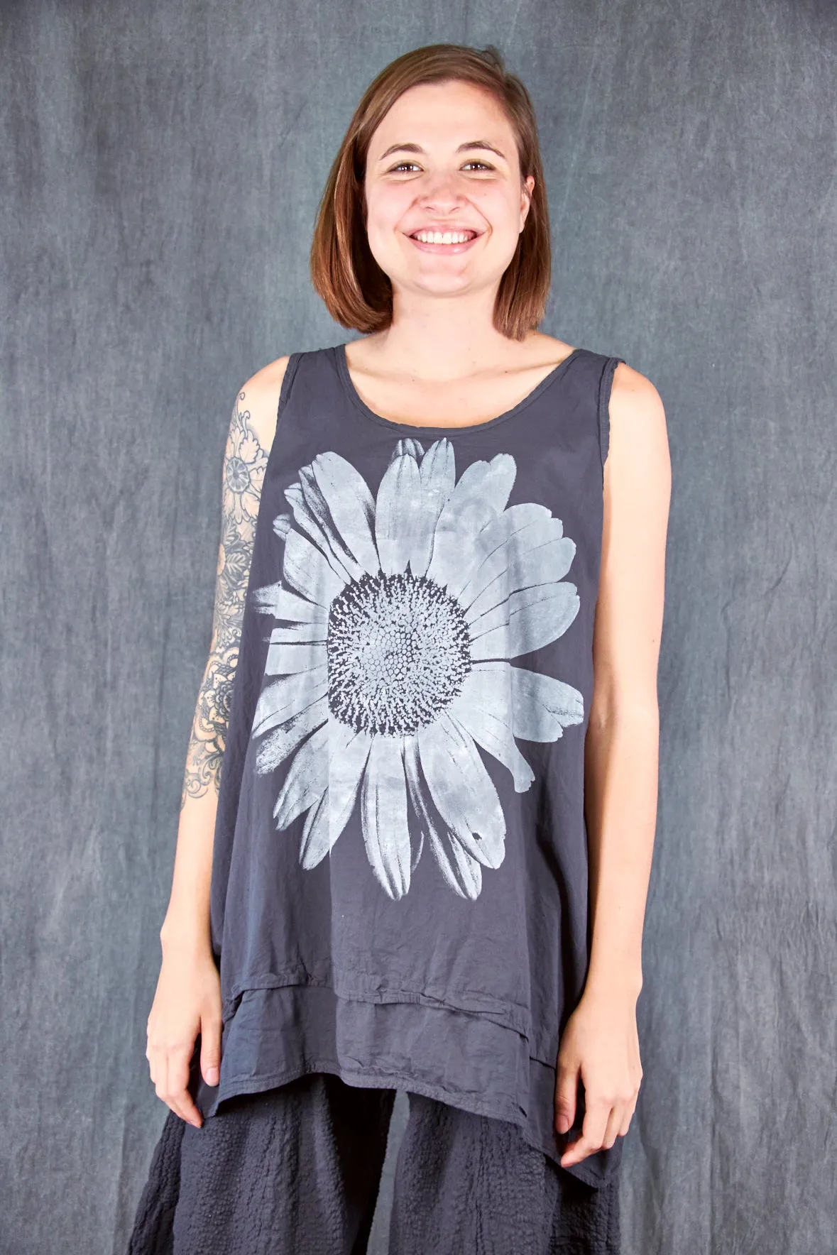 1599 Garden Tiered Tank Black Sand-P