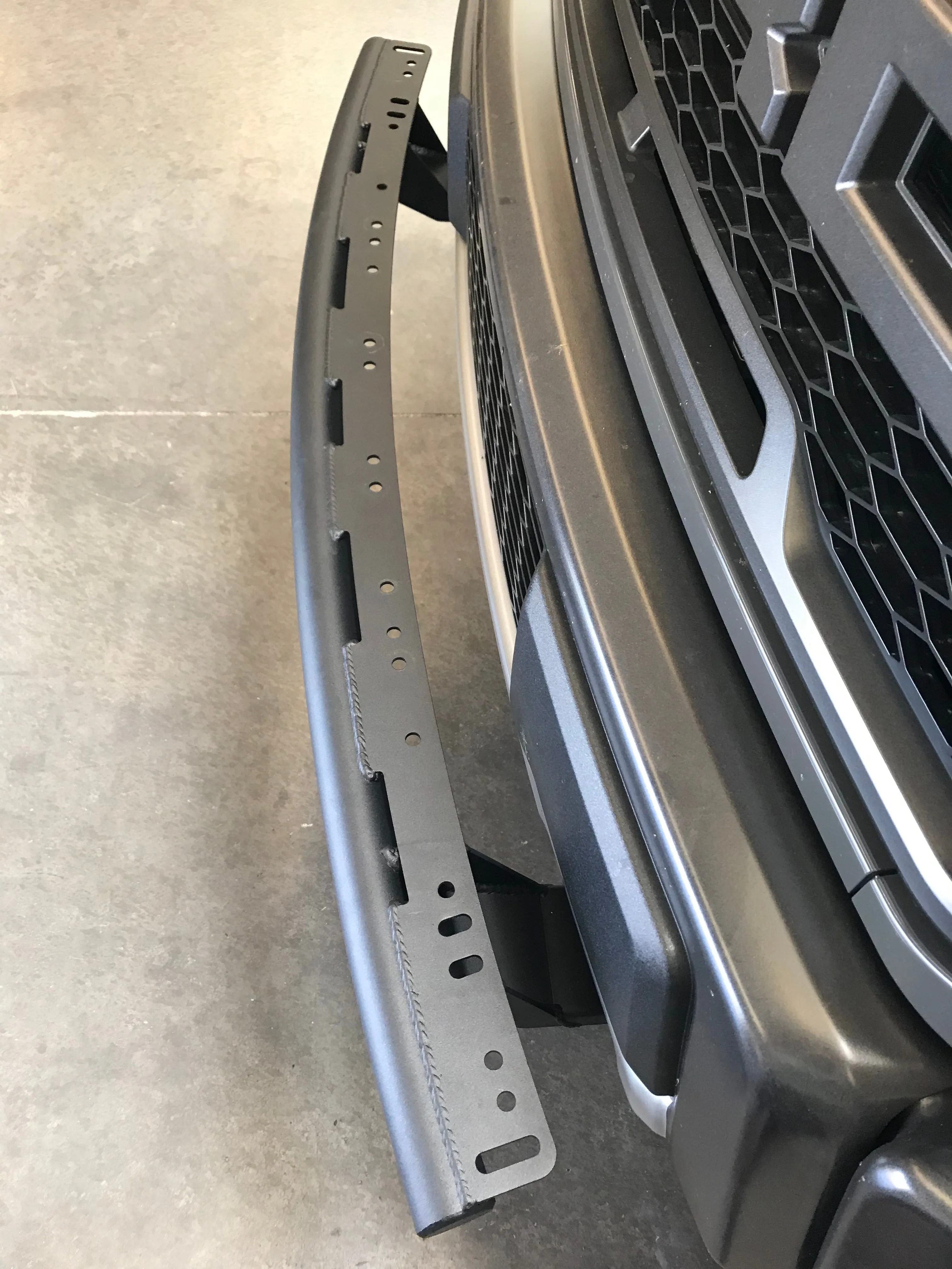 (2015  F150 & 2017  Raptor ) Single Tube Light Mount - stock bumper