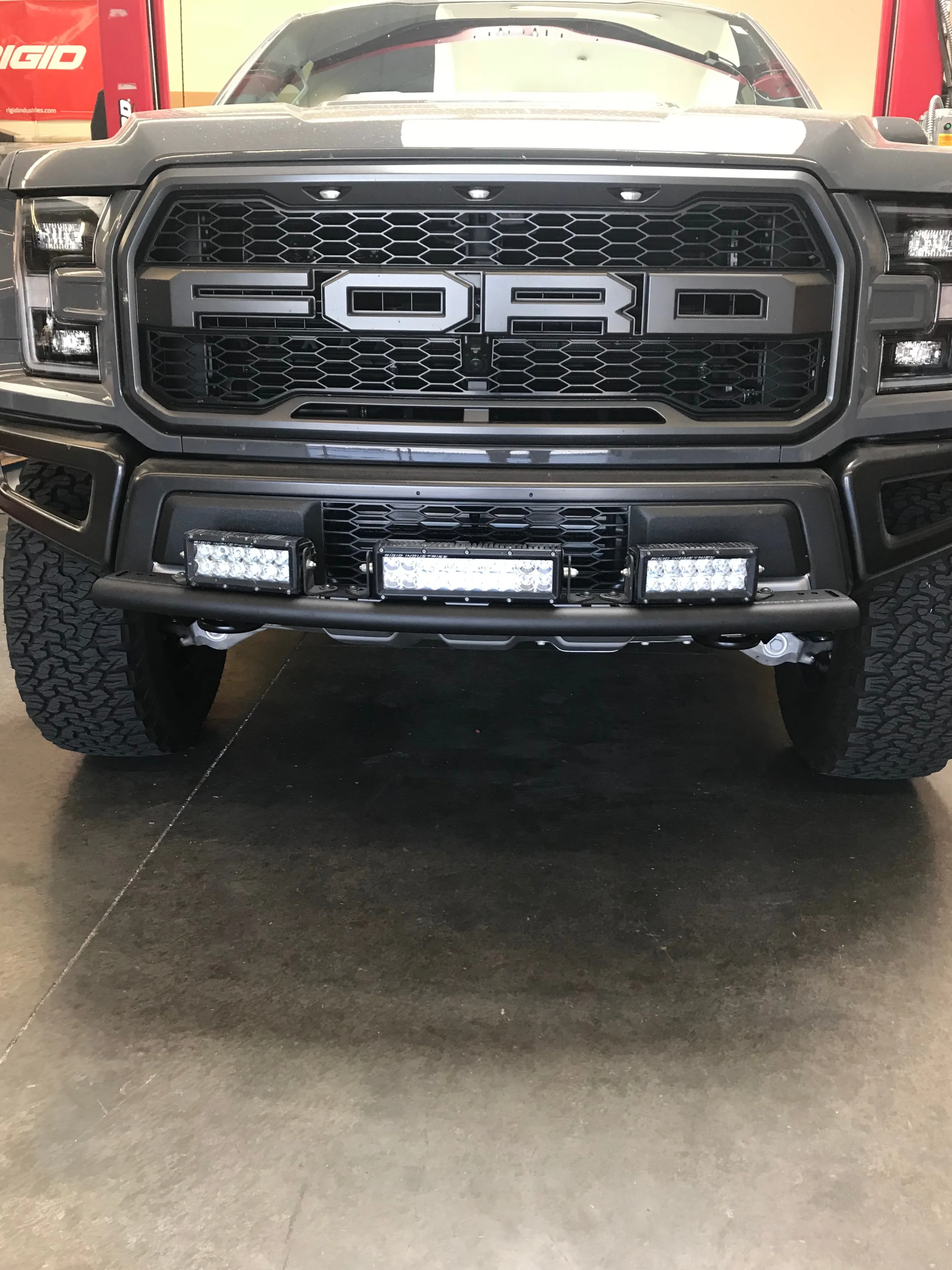 (2015  F150 & 2017  Raptor ) Single Tube Light Mount - stock bumper