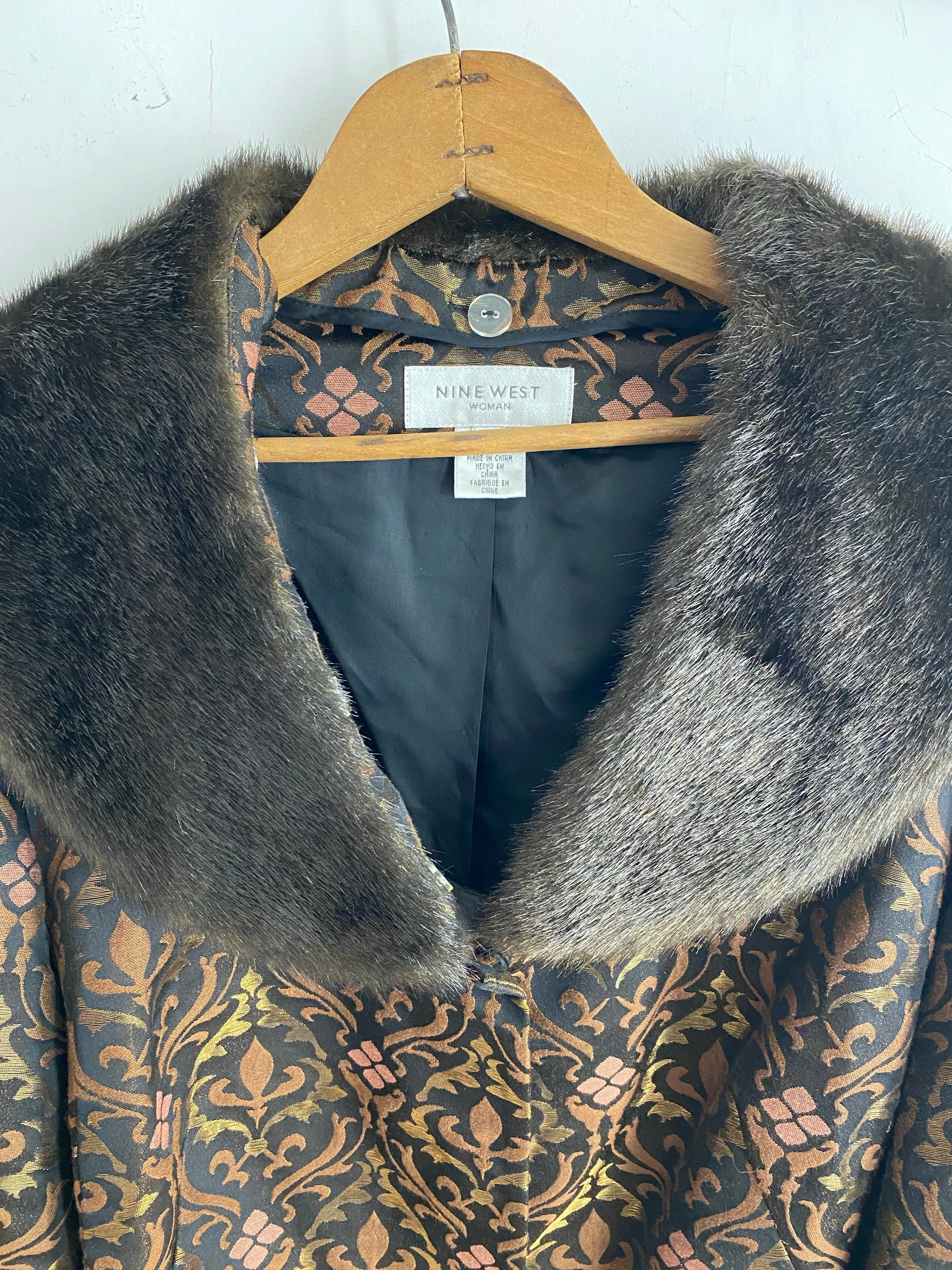 90’s BROCADE JACKET WITH FAUX FUR / MEDIUM