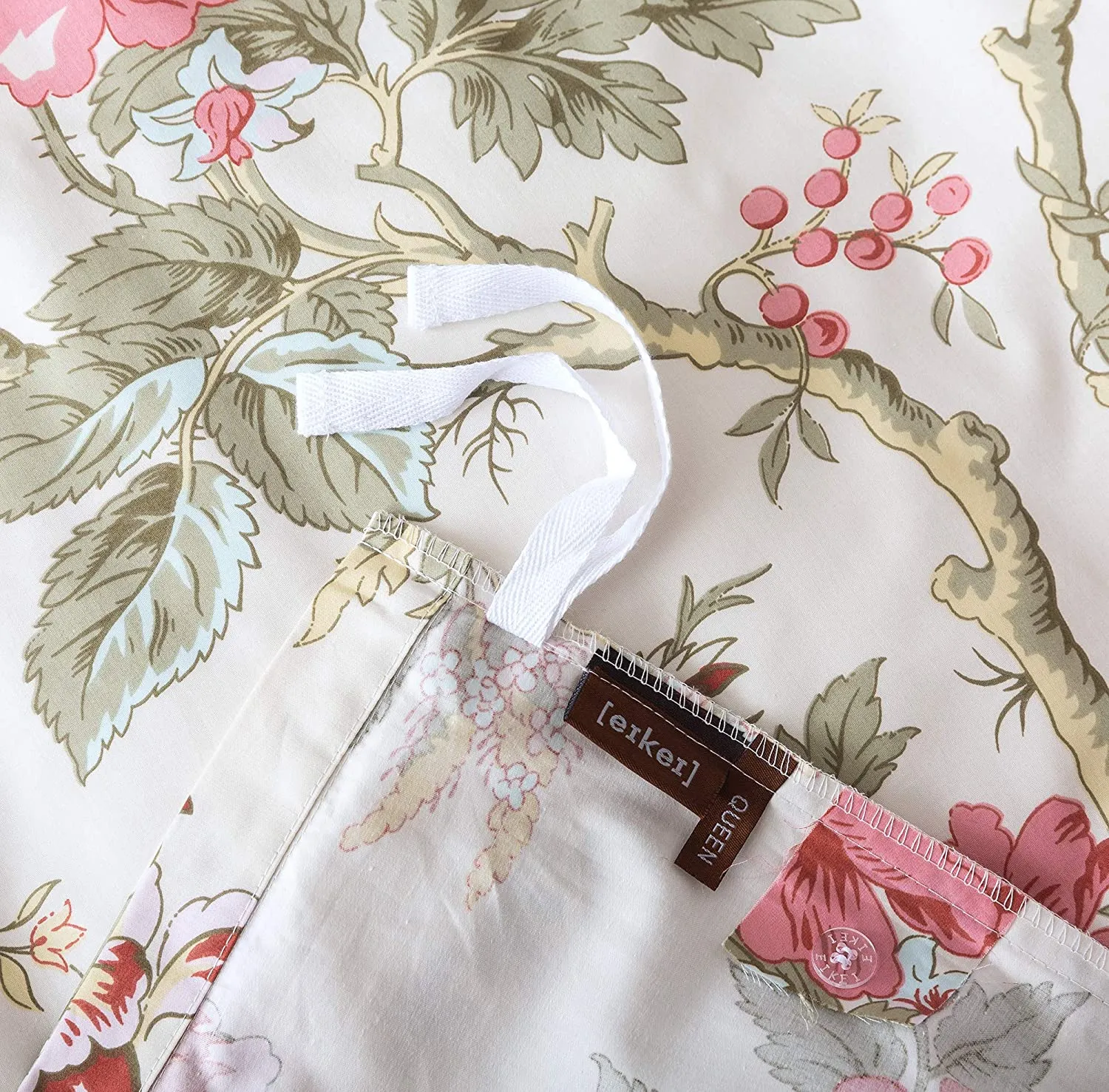 Amazing Quality 100-percent Egyptian cotton Percale Eikei Home French Country Garden Toile Floral Printed Duvet Cover Set in Queen! Peony Blossom Tree Branches Multi-coloured Design! Retails $172 
