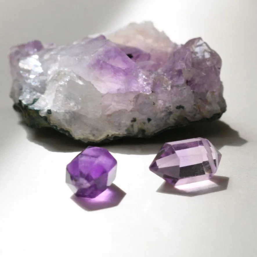 AMETHYST DOUBLE TERMINATED POINT