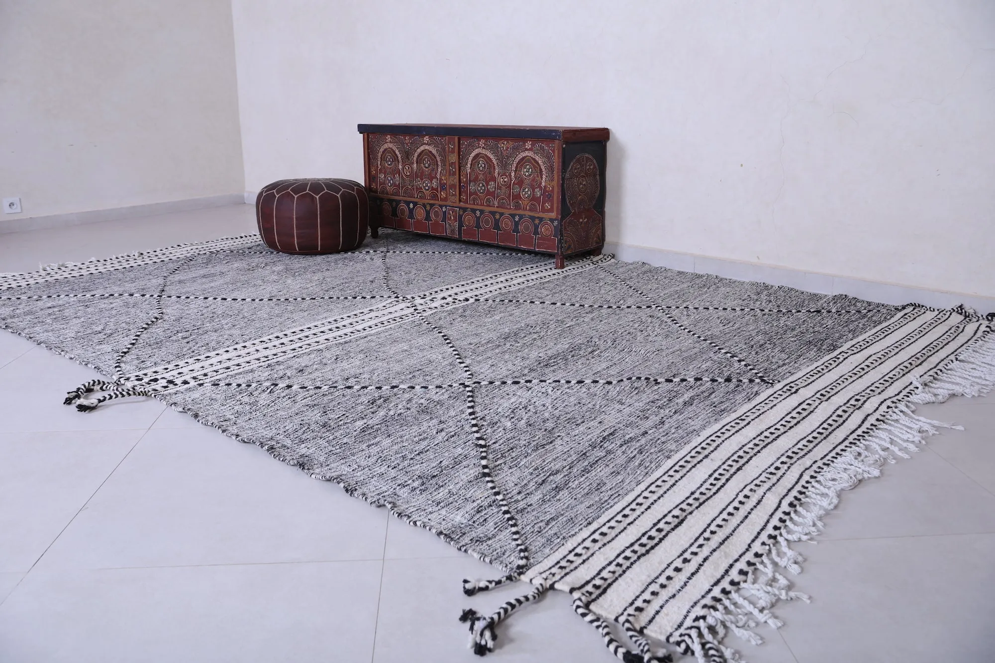 Custom Gray Moroccan rug - Handmade Berber area rug - Beni rug