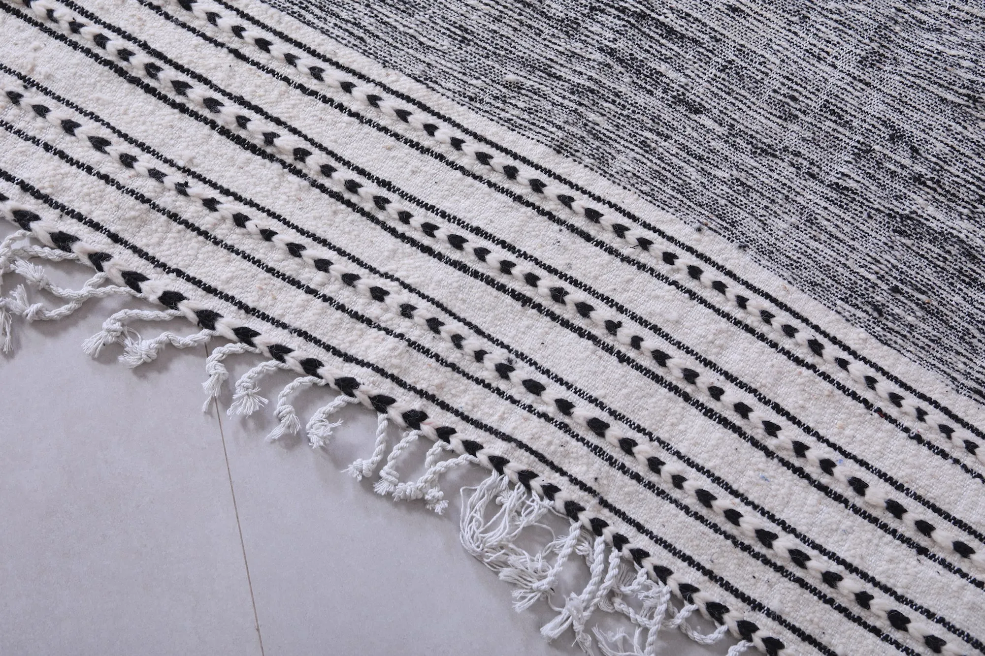 Custom Gray Moroccan rug - Handmade Berber area rug - Beni rug