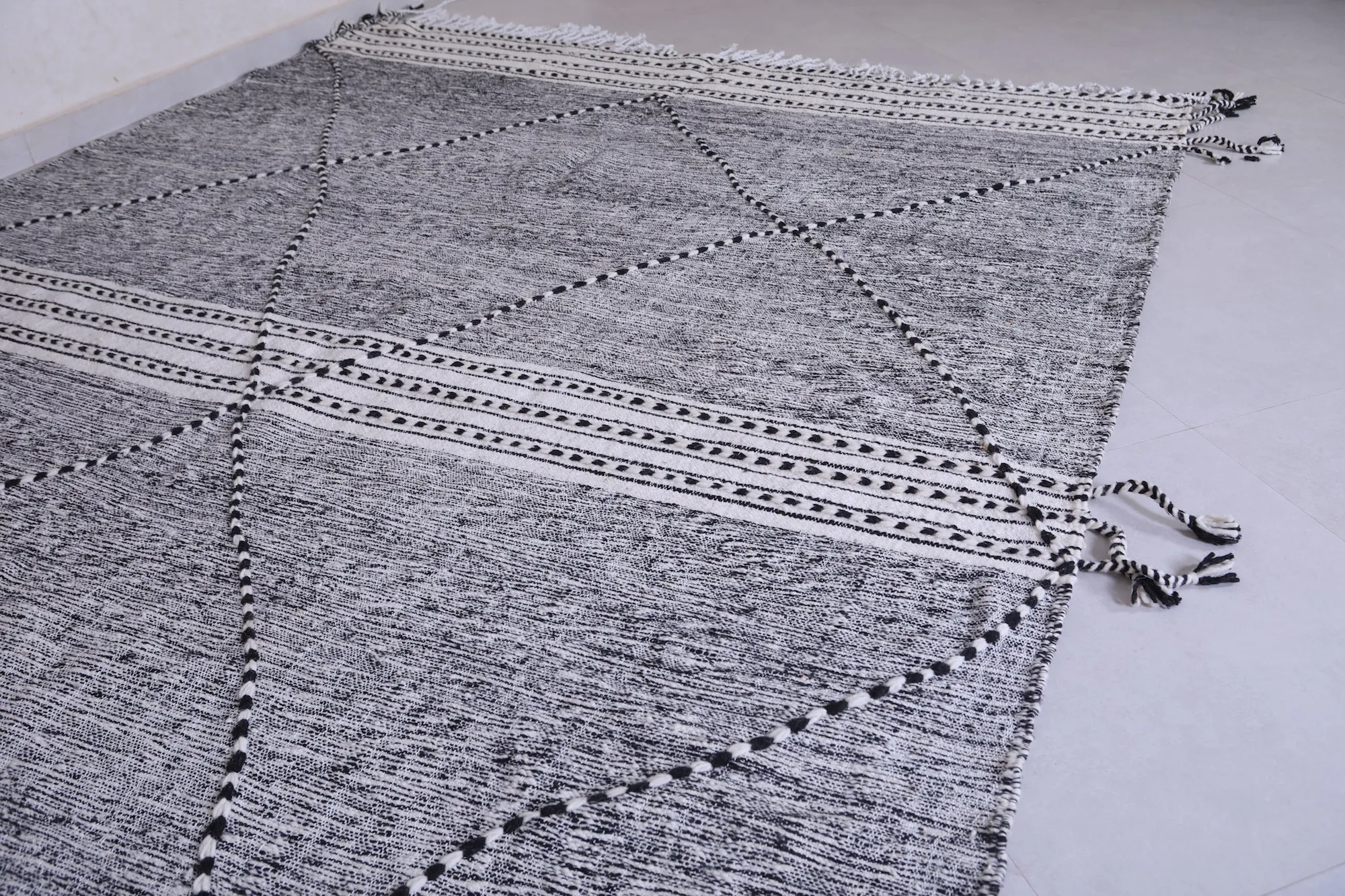 Custom Gray Moroccan rug - Handmade Berber area rug - Beni rug