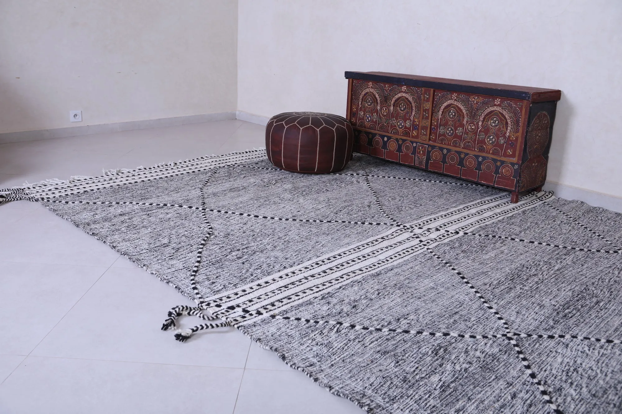 Custom Gray Moroccan rug - Handmade Berber area rug - Beni rug