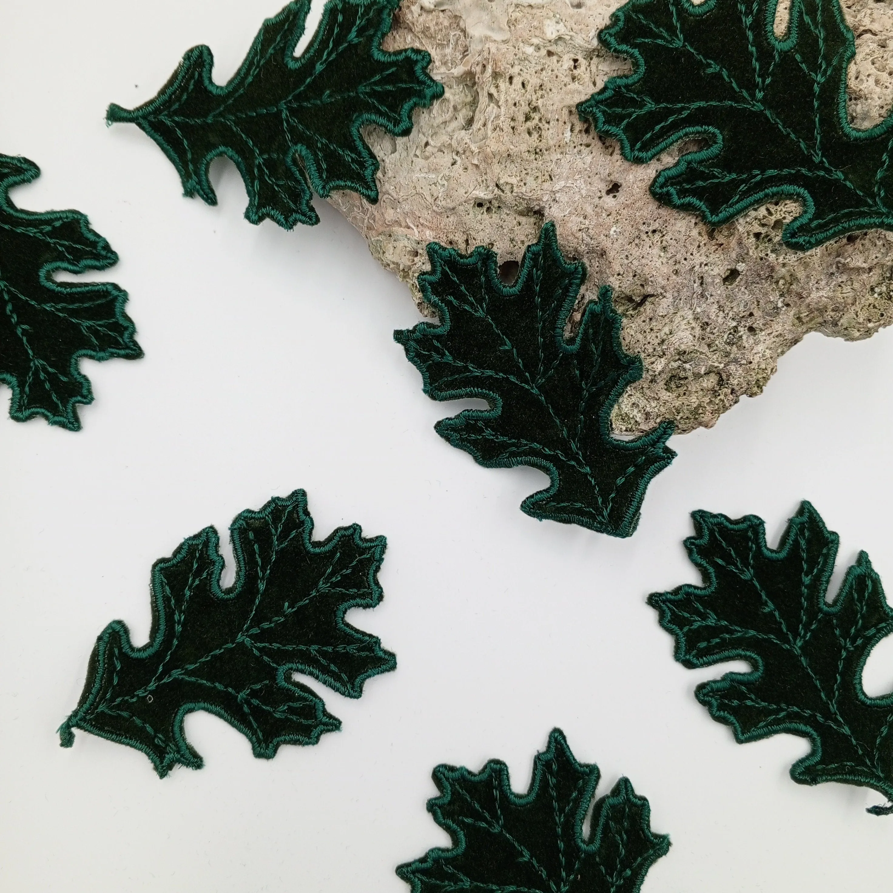 Forest Green Leaf Fabric Patch Embroidered Hunter Green Leaf Sewing Applique patches for DIY Sewing Crafting Clothing Revamps Embellishments