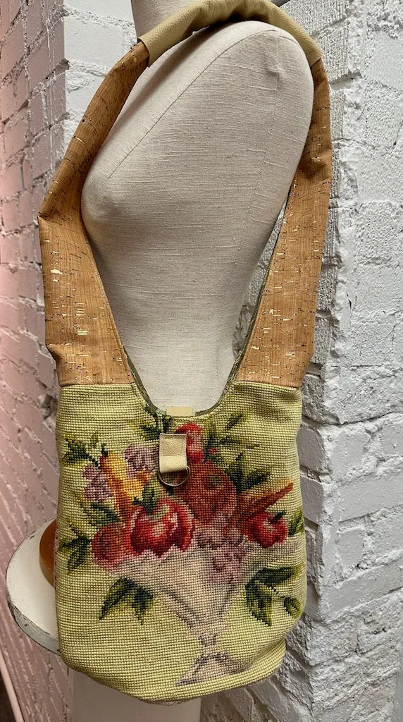 FRUIT BOWL VINTAGE TAPESTRY CROSS BODY BAG