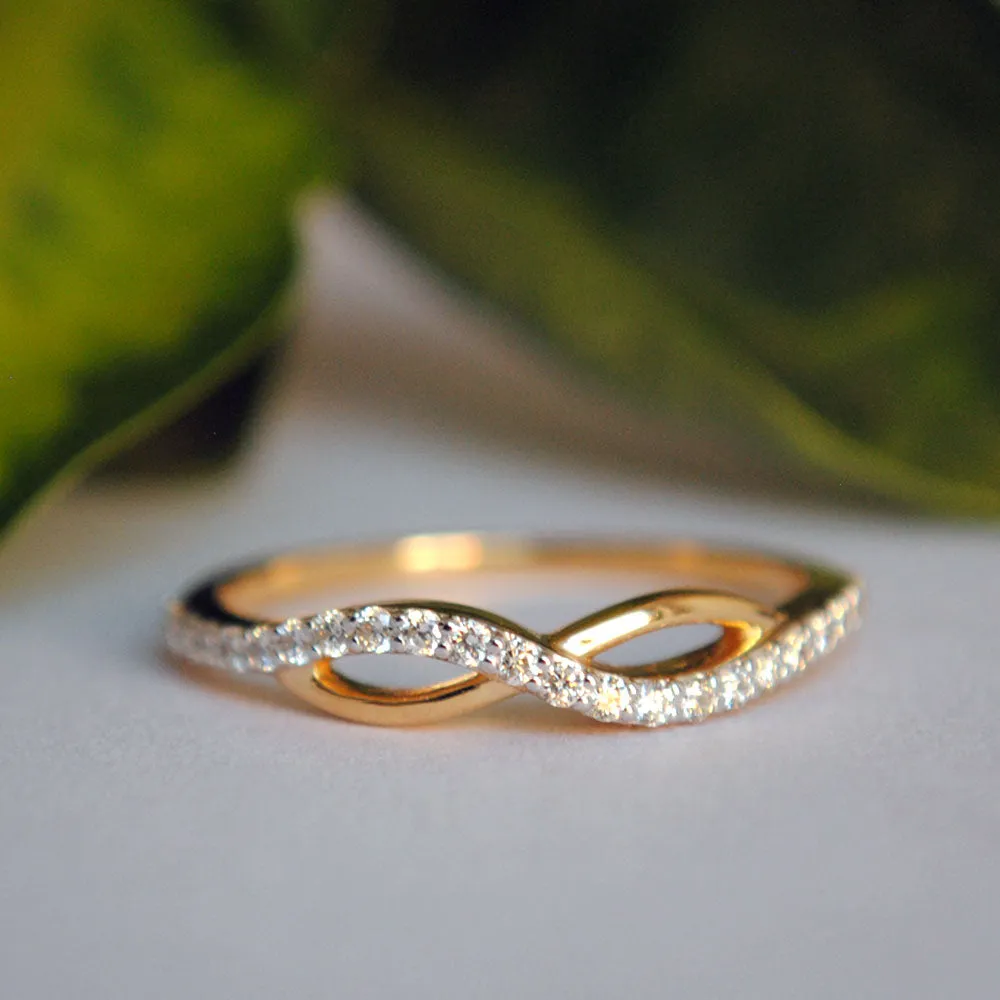 Infinity Curved Diamond Stacking Ring