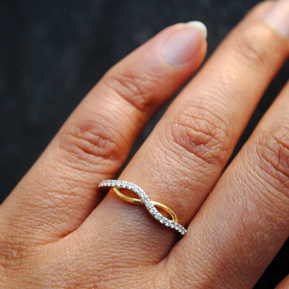 Infinity Curved Diamond Stacking Ring