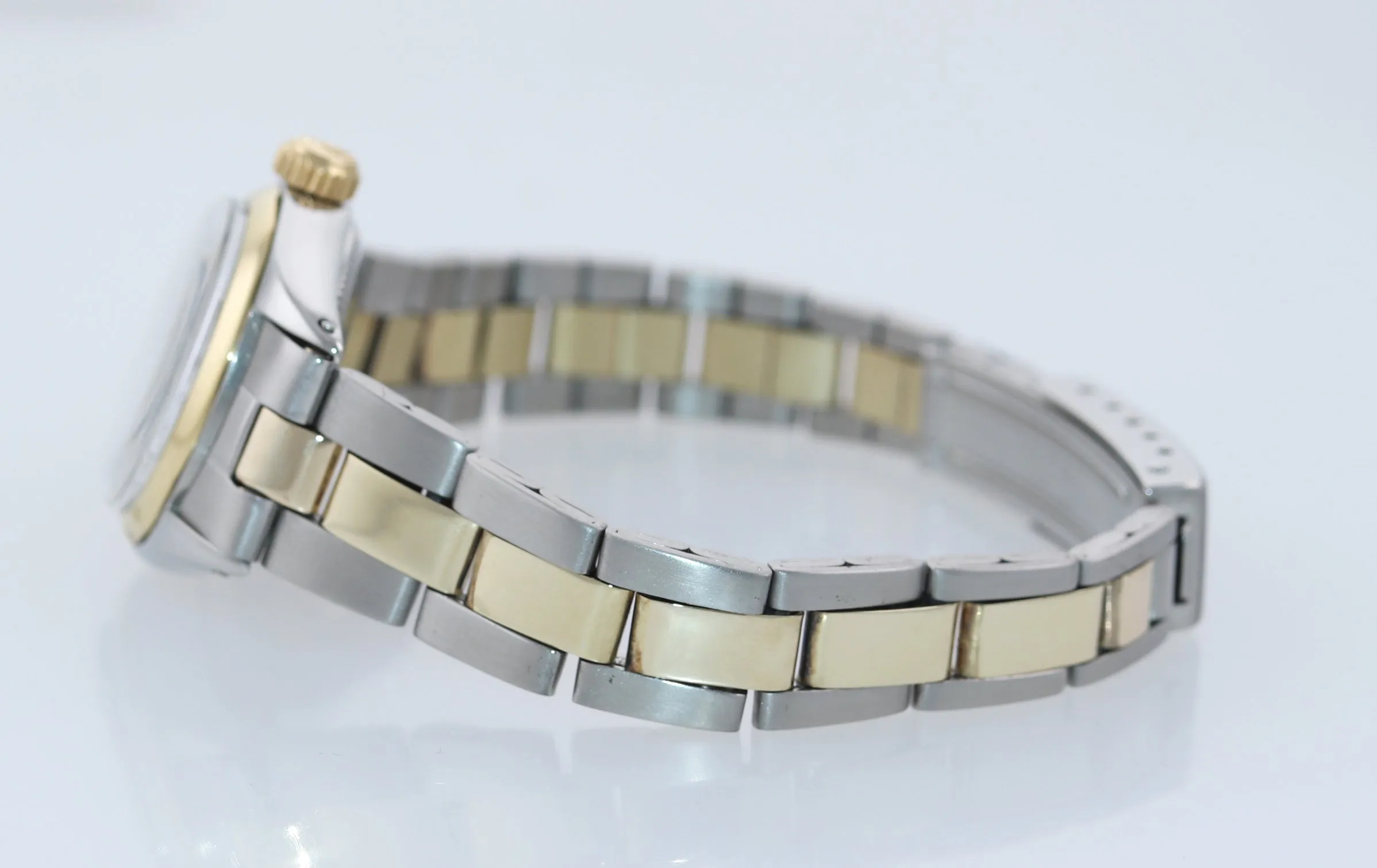 Ladies Rolex 26mm 6818 Two Tone Gold Steel Oyster Black Dial Watch Box