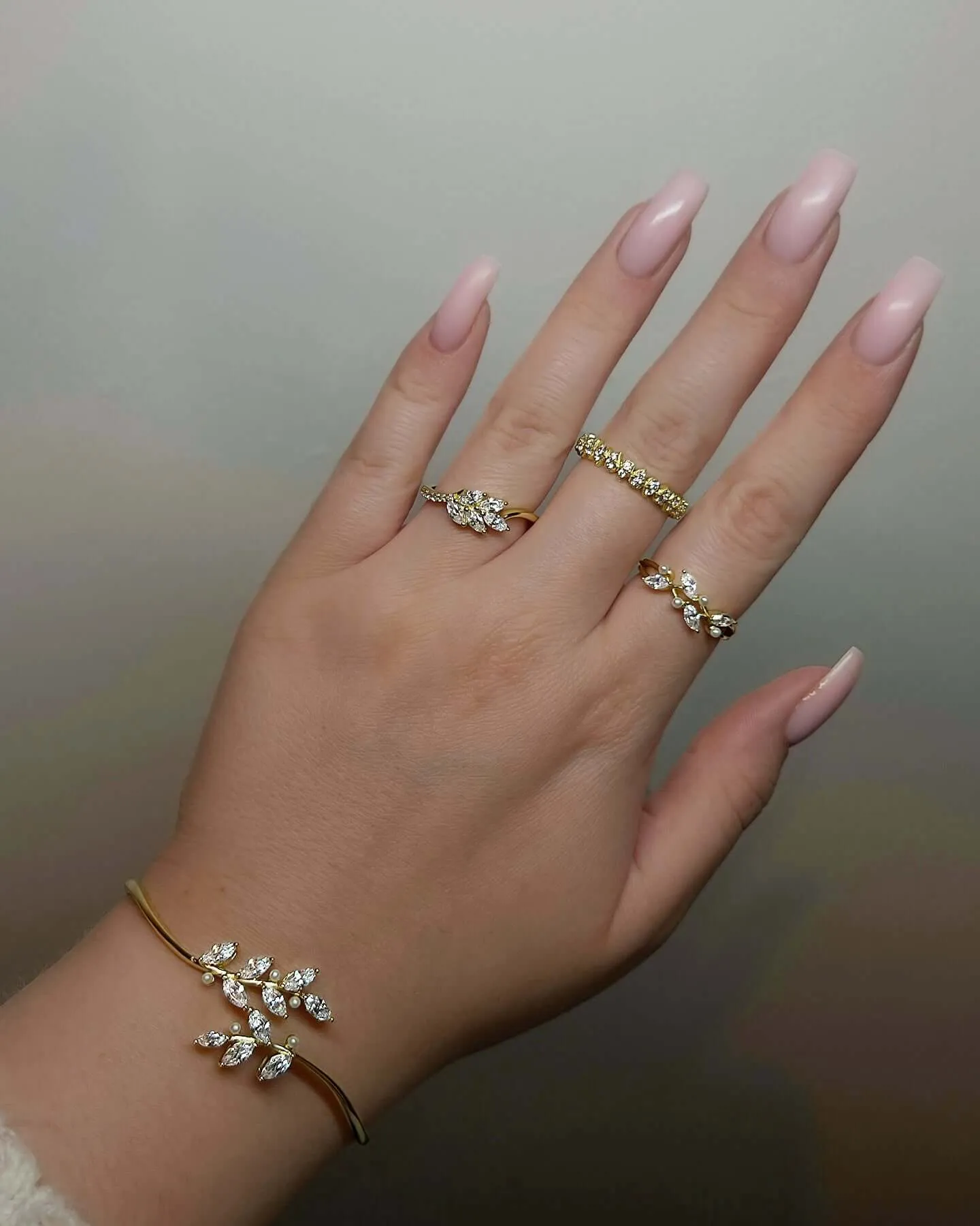 Leaf Branch Diamond Gold Bracelet Nature's Grace Collection
