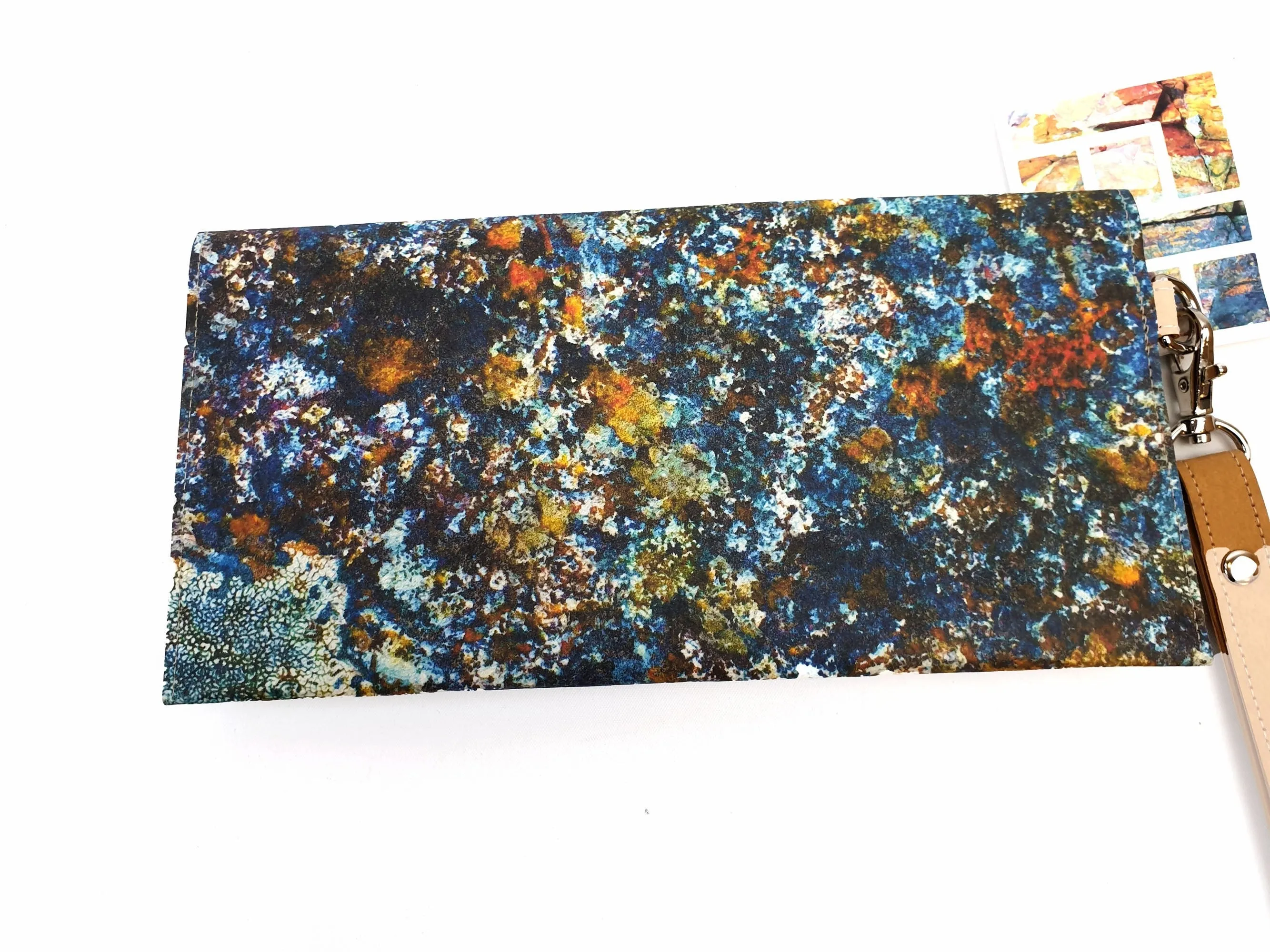 Lefe phantom nature clutch purse
