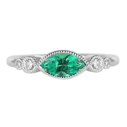Marquise Cut Green Emerald Ring Simple Women’s Diamond Jewelry