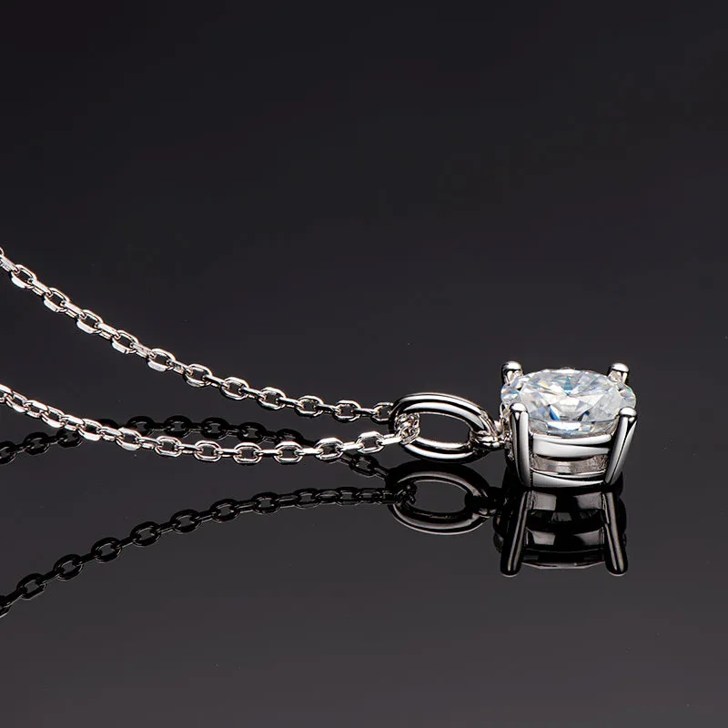 Oval Cut 1.0CT Moissanite Pendant Necklace