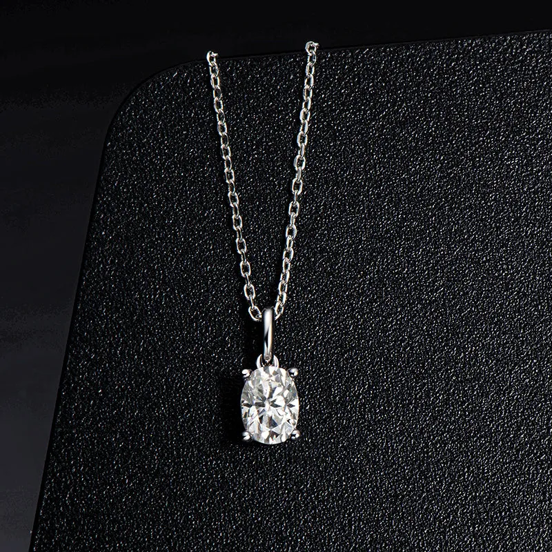 Oval Cut 1.0CT Moissanite Pendant Necklace