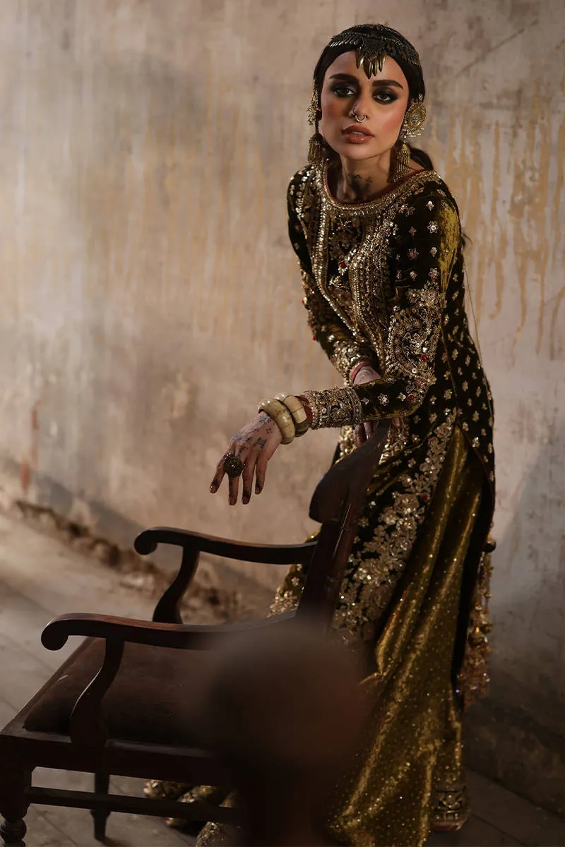 Pakistani Mehndi Dress in Sharara Kameez Dupatta Style