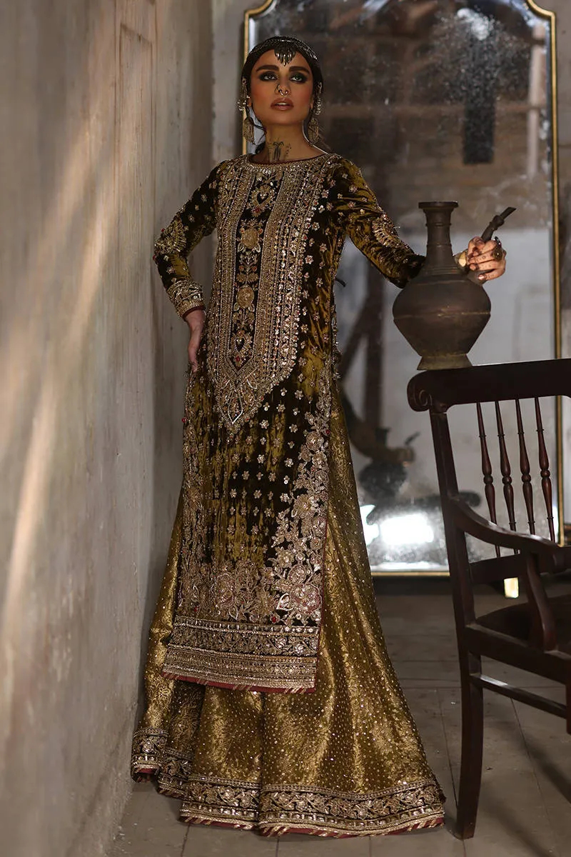 Pakistani Mehndi Dress in Sharara Kameez Dupatta Style