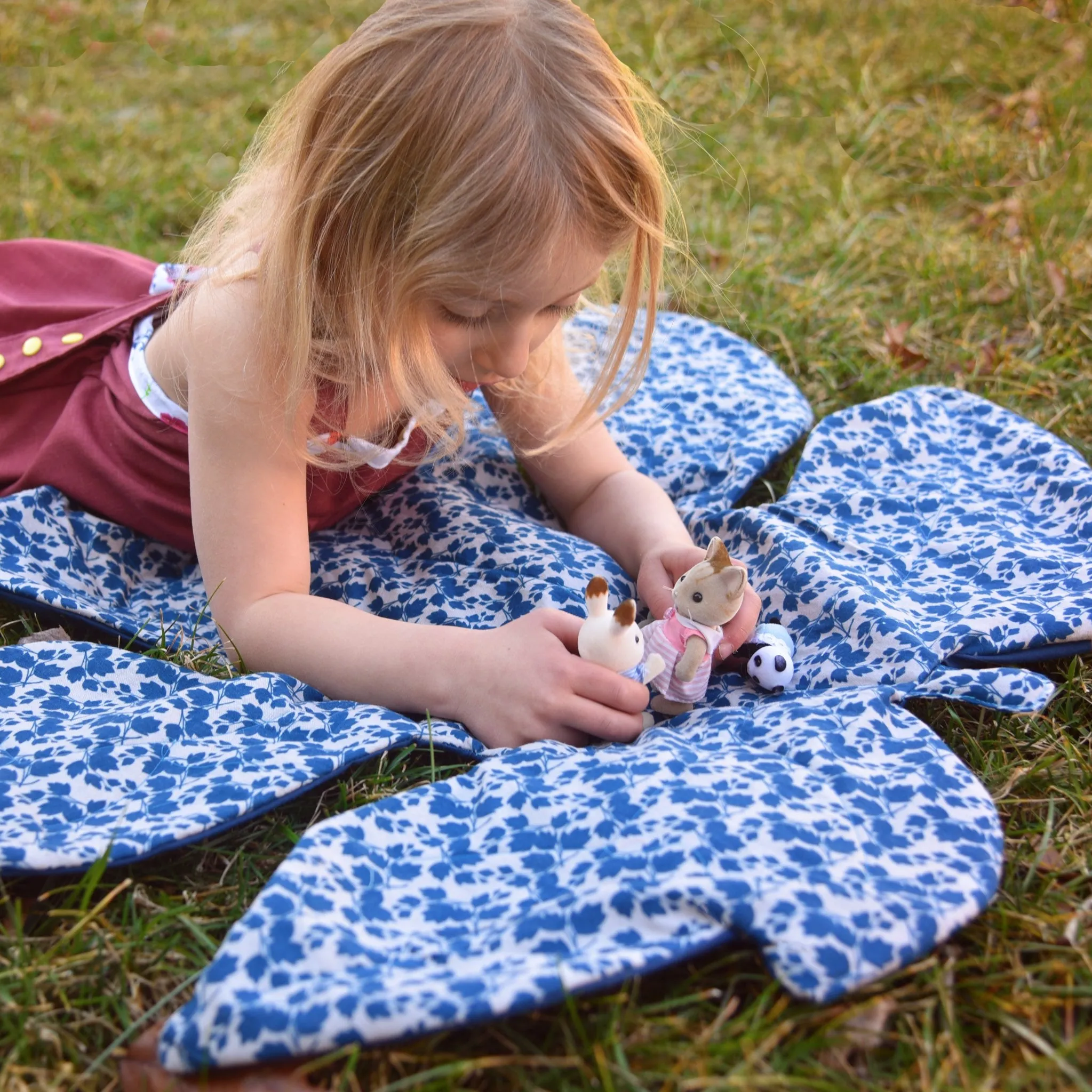 Tropical Leaf Blankets Sewing Patterns ~ 6 leaf shapes in larger sizes
