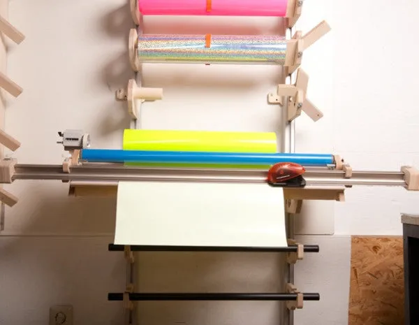 V-Bracket Roll N Cut