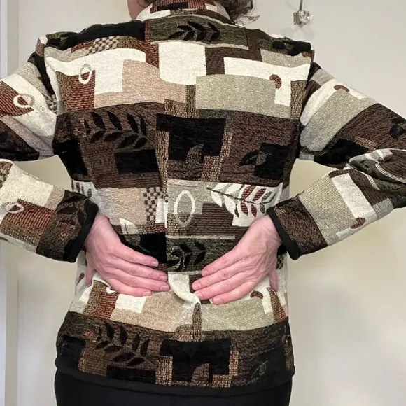 VINTAGE Woven Jacquard Fall Jacket in Black Cream &amp; Watm Neutral Colours, M